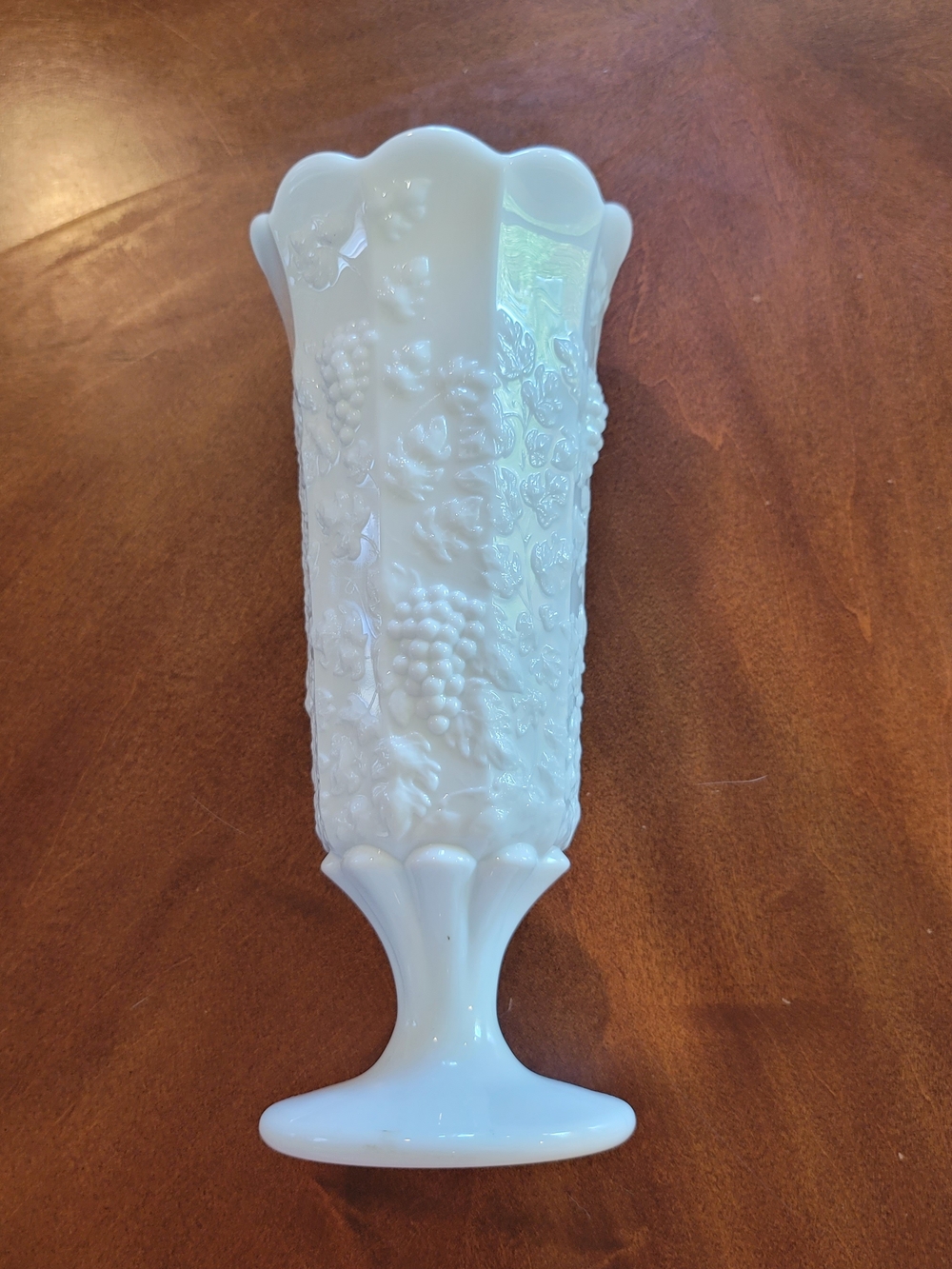 Westmoreland Paneled Grape Pattern Milk Glass Footed Vase Crimped Rim 11.5 Inch - Picture 2 of 13